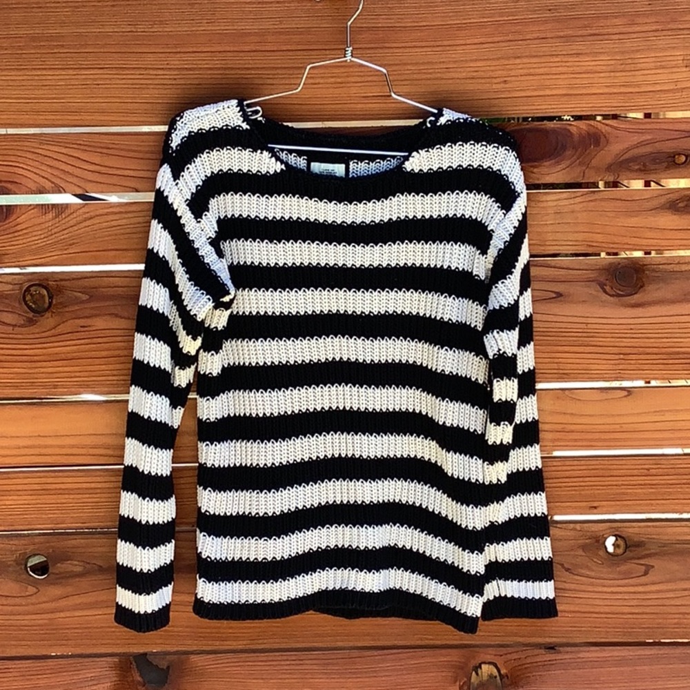 Forever 21 Sweater.